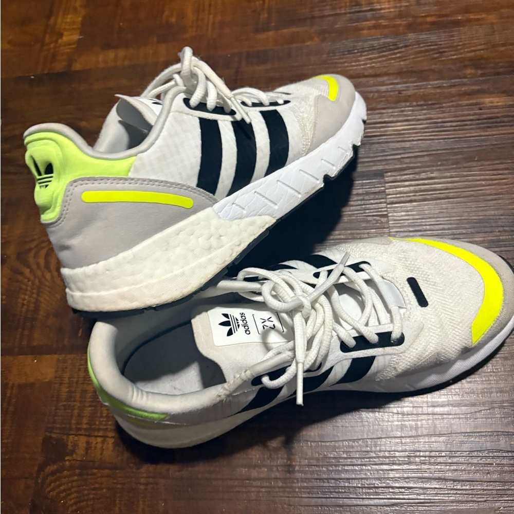 Adidas Men's White and Yellow Sneakers